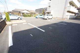 【駐車場】