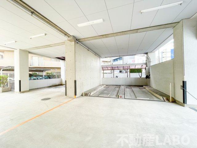 ファトゥルージェの駐車場