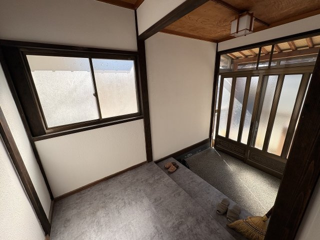 【玄関】 | 秋葉区新町オーナーチェンジ貸家