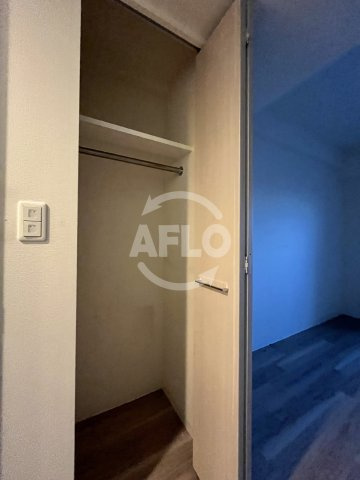 プレサンス塚本グランゲートの収納|プレサンス塚本グランゲート　クローゼット