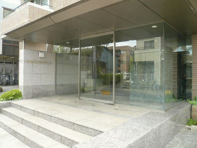 ＰＡＬＥＲＭＯ ＣＯＵＲＴのエントランス