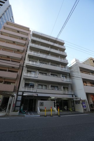 メゾン・ド・オンディーヌ301号室の外観