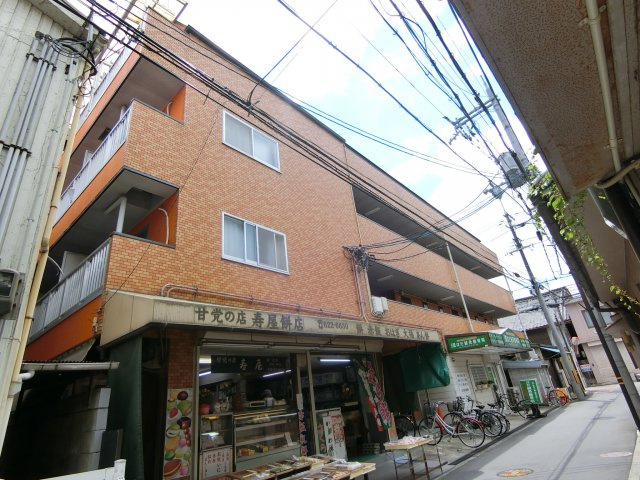 本町8番館の外観