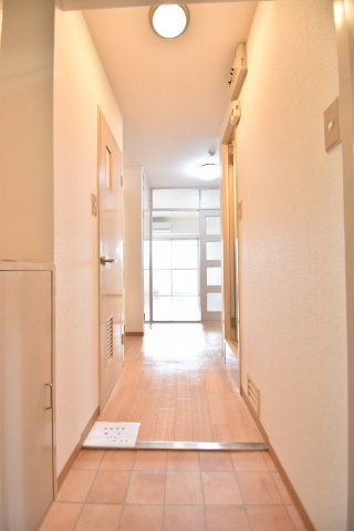 大阪市城東区野江１丁目の賃貸マンションの玄関