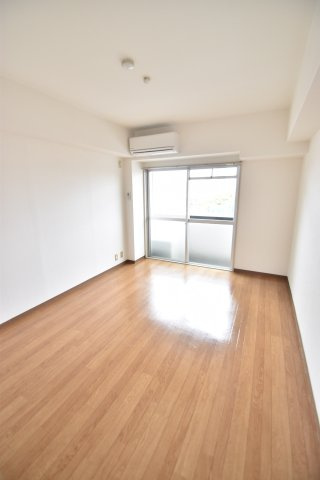 大阪市城東区野江１丁目の賃貸マンションの居間・リビング