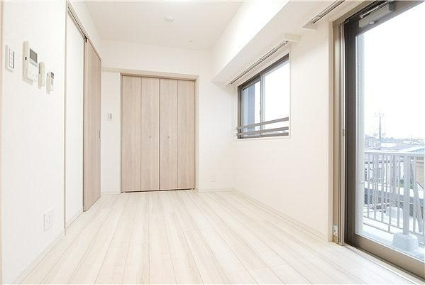 グランカーサ国府台の居間・リビング