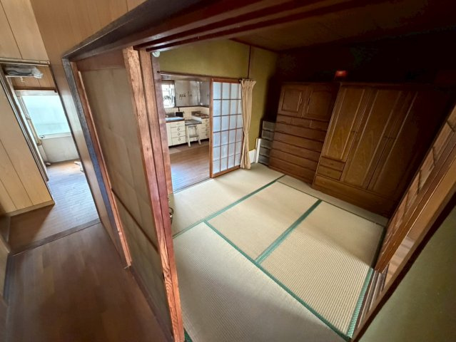 岐阜市若福町 中古戸建の和室|和室から台所へ直接移動可能