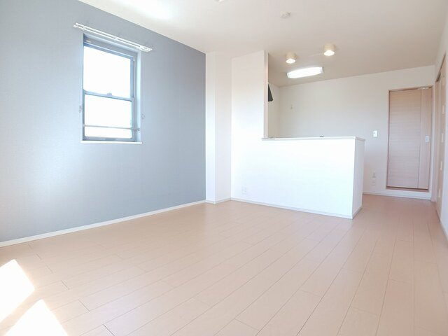 エミネンスＥの居間・リビング