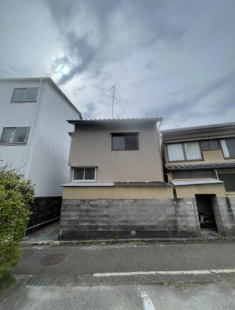 高知市越前町１丁目　中古一戸建ての外観