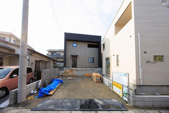 春日市小倉６丁目の新築一戸建の駐車場| 