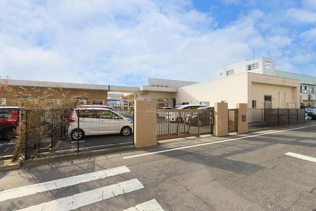 佐賀市新栄東２丁目の新築一戸建の駐車場|和保育園まで900m 
