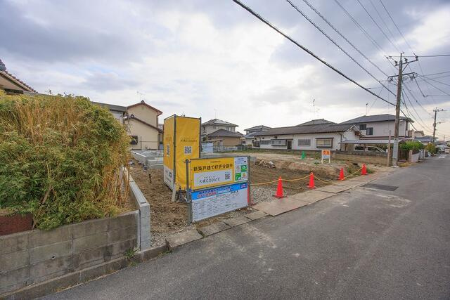 佐賀市大和町大字久池井の新築一戸建の前面道路含む現地写真| 