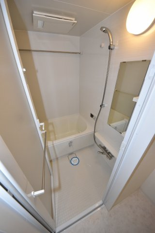 コンフォリア京町堀の浴室