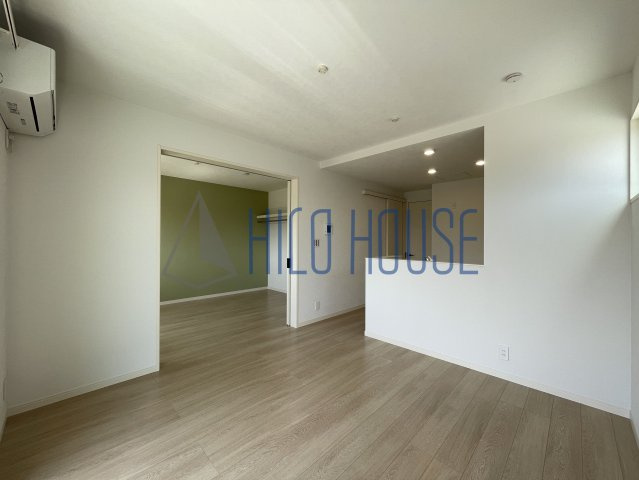 メゾン シャンテ ウワドのバルコニー