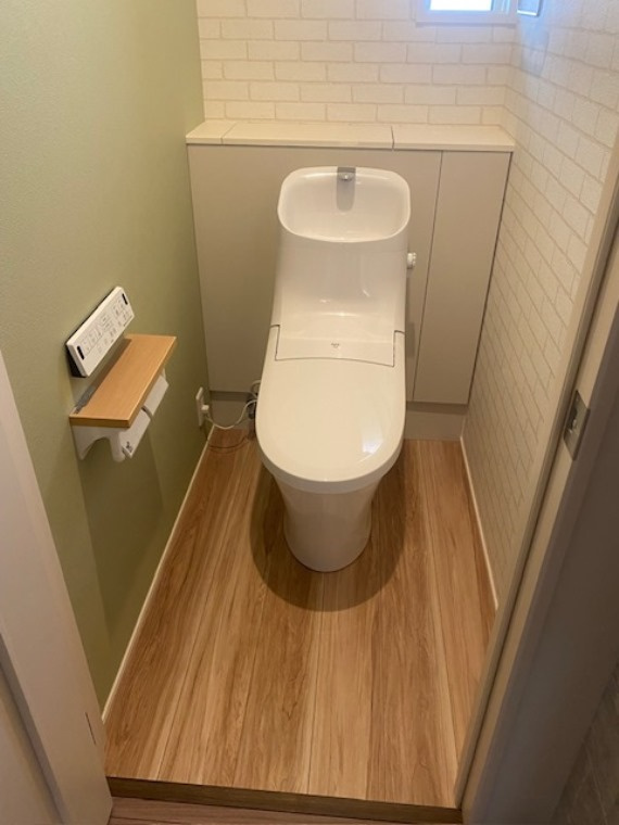 小作台戸建のトイレ