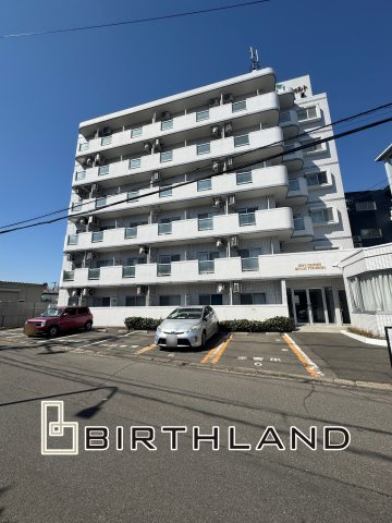 想定年間賃料　48万　想定利回り　19.6％　鉄筋コンクリート造