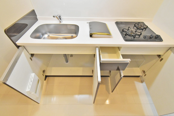 セレニティー名駅のキッチン