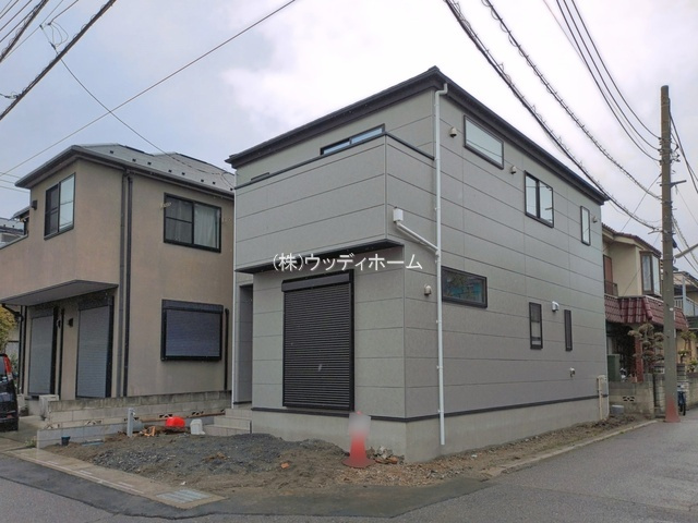 越谷市下間久里3期　新築一戸建ての外観