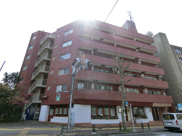 日興パレス南麻布の外観