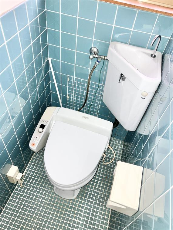 上水南町戸建のトイレ