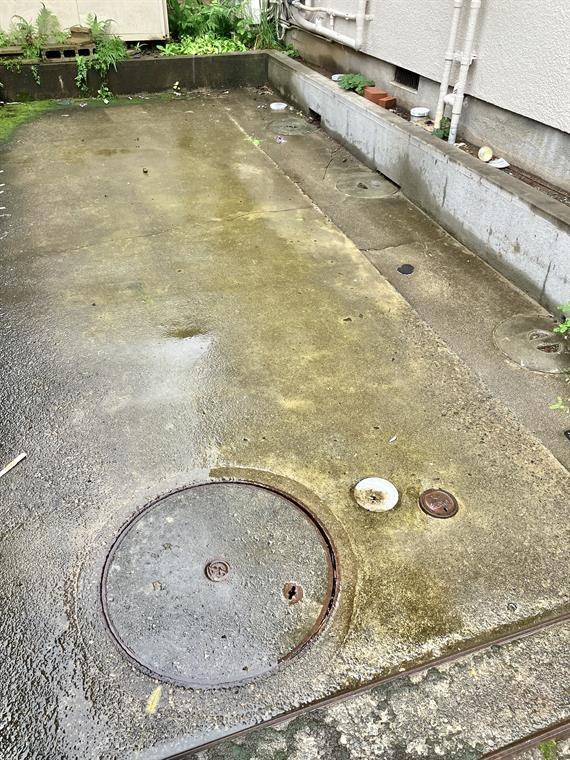 上水南町戸建の駐車場