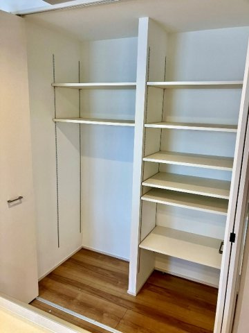 中落合３丁目戸建の収納