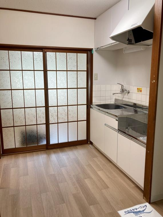 中野ローヤルコーポの居間・リビング