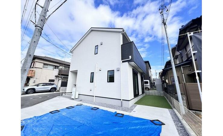 【仲介手数料無料／名古屋市中川区】リナージュ　中川区下之一色町第1期　新築戸建　1号棟の前面道路含む現地写真