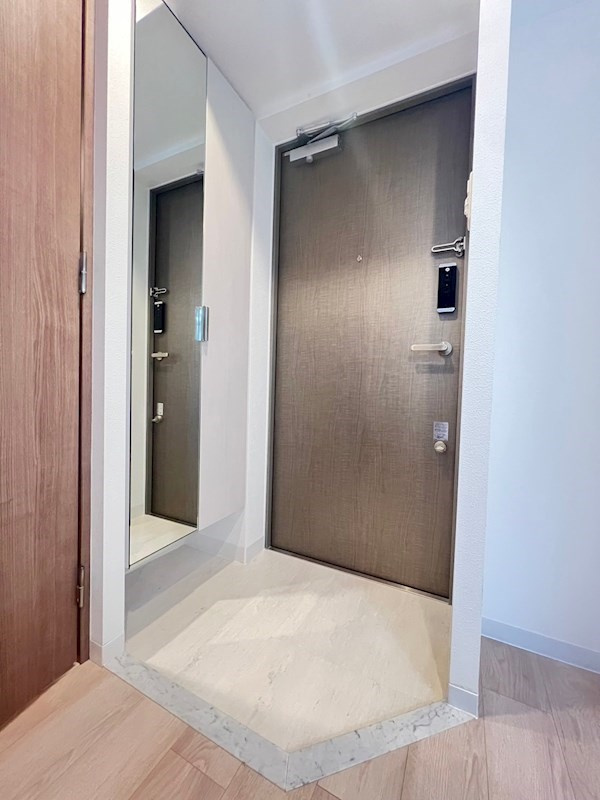 神戸国香通Futurの玄関