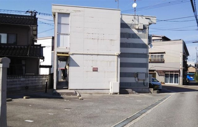 レオパレスくれはⅡの外観