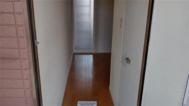 レオパレス椎ノ木台Ⅰの玄関