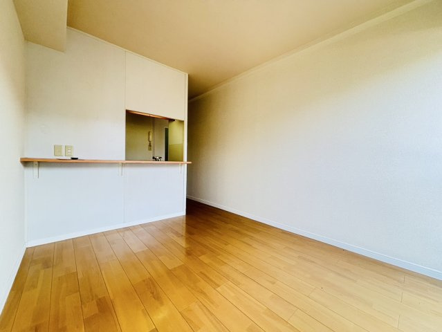 筑紫野市針摺東２丁目のアパートの居間・リビング|別号数タイプ