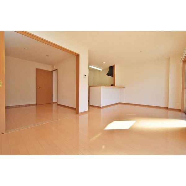 ラフォーレ東山の居間・リビング