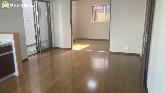 草加市瀬崎5丁目　中古一戸建ての居間・リビング