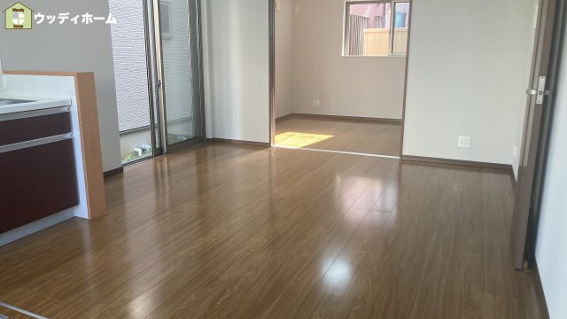 草加市瀬崎5丁目　中古一戸建ての居間・リビング