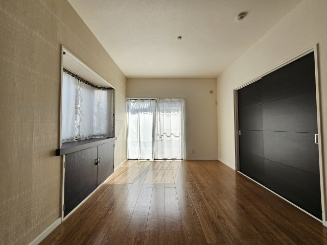 サンプレタ貴崎の居間・リビング