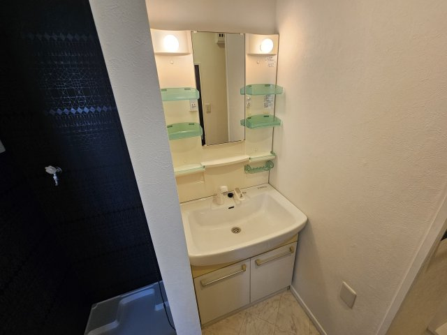 サンプレタ貴崎の洗面所