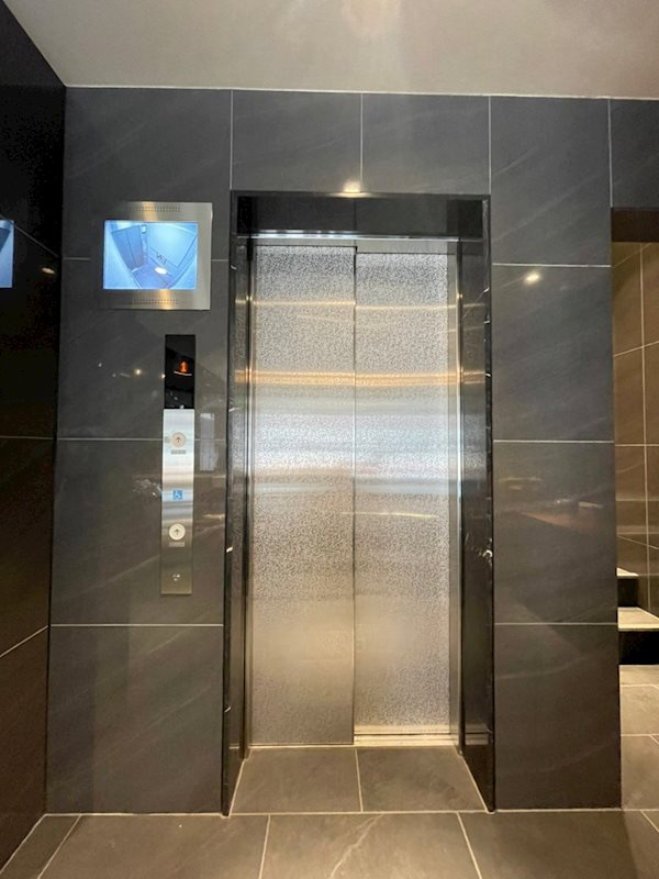 プレサンス松屋町ヴェルデスの外観