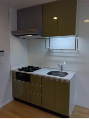 メゾンパルティールのキッチン|コンパクトなキッチンで掃除もラクラク