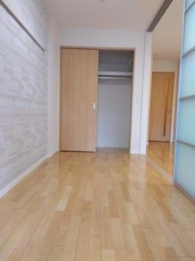 メゾンパルティールの寝室|落ち着いて過ごせるお部屋なので、寝室にいかがでしょうか