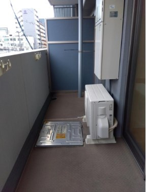 メゾンパルティールのバルコニー|外からの目が気にならないバルコニーで洗濯物が干せます