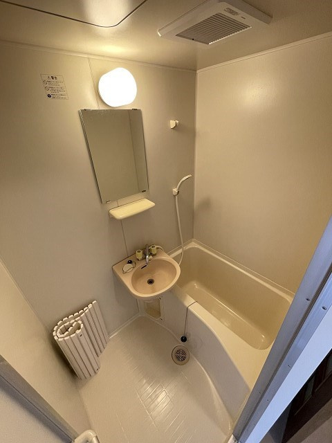 クレアコート産所町の浴室