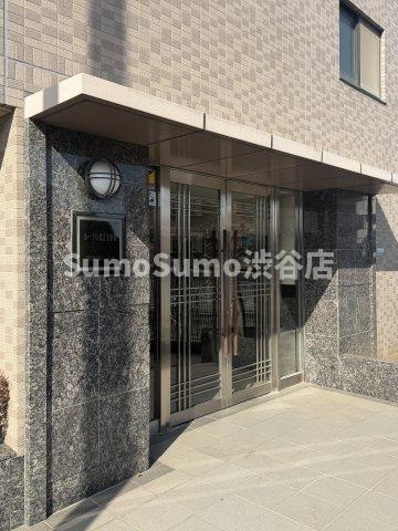 ルーブル都立大学Ⅱのエントランス