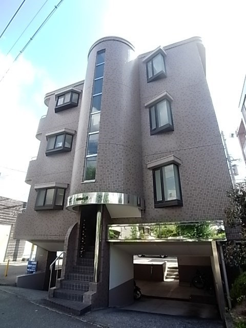 ベルカンポ宝津の外観