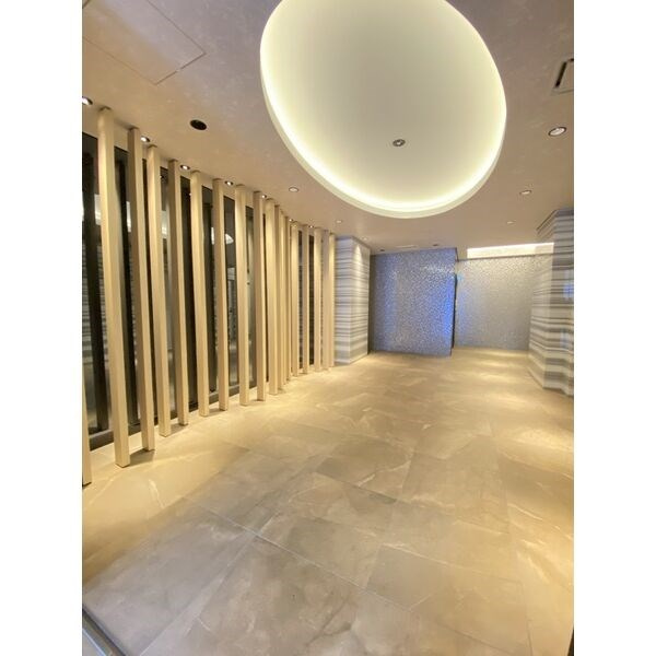 リンクハウス難波元町のロビー|ゆとりのあるロビーです