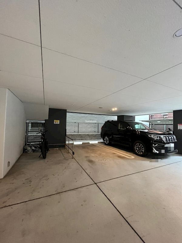 アーバネックス南堀江の駐車場