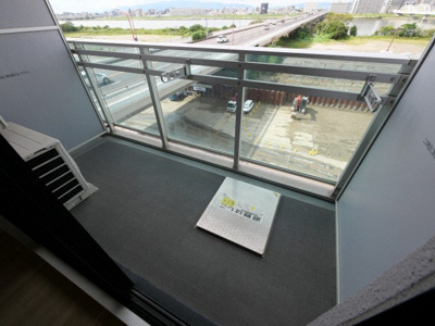 【バルコニー】 | サムティ北梅田VESSEL