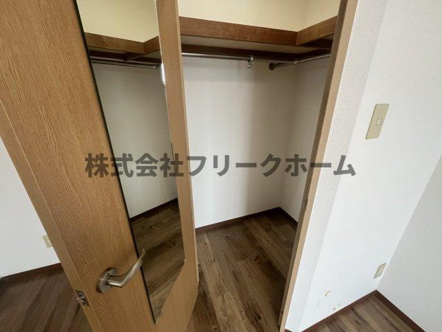 小金井市緑町５丁目の賃貸マンションの収納