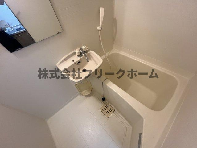 小金井市緑町５丁目の賃貸マンションの浴室