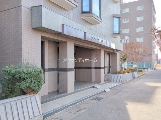 クラーク春日部壱番館　中古マンションのエントランス